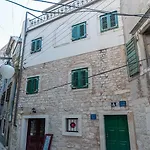 Buzza Apartman Sibenik