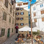Apartman Buzza *
