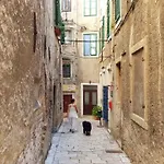 Buzza Apartman Sibenik