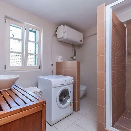 Buzza Lejlighed Šibenik