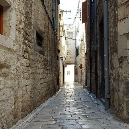Buzza Apartment *