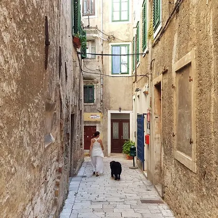 Buzza Lejlighed Šibenik